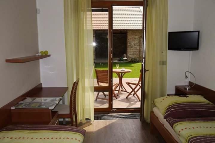 Domecek Milevsko Hotel Kültér fotó