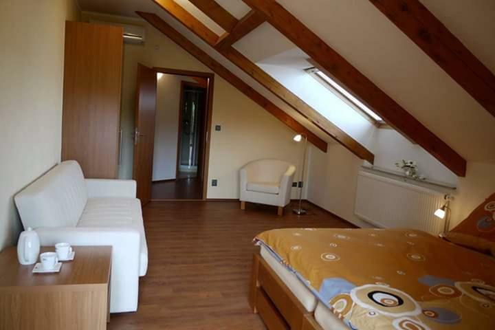 Domecek Milevsko Hotel Kültér fotó